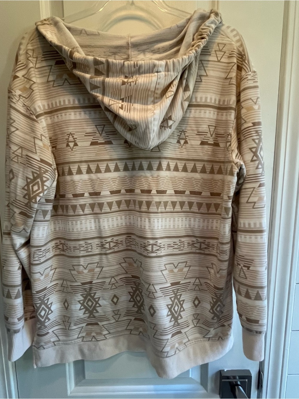 ✨ C&C California Lightweight Pullover Aztec Hoodie SZ L ✨ - Picture 2 of 8